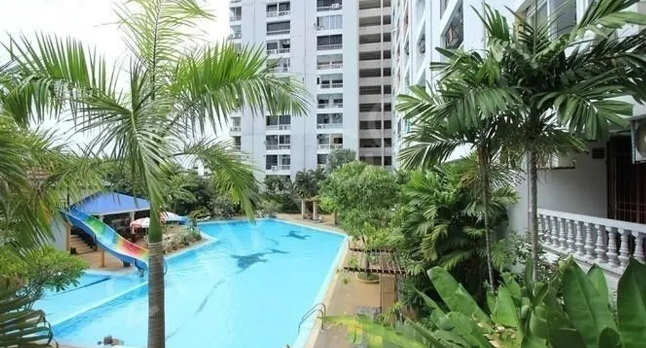 9 karat condotel pattaya chonburi
